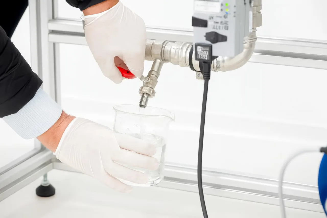 Water sampling in a laboratory